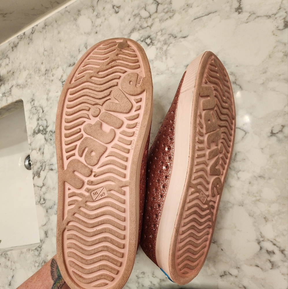 Native Shoes - Picture 4 of 4